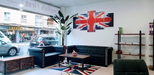 Foto de English First