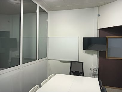 Foto de US Ingeles Akademia